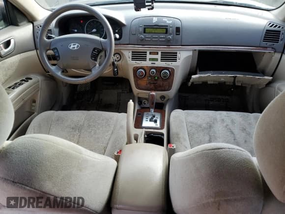 ✅ 2006 Hyundai Sonata GLS • VIN: 5NPEU46F96H121697 • Lot: 85418955. Listed on Copart with 166,631 mi. Free auction sales archive from the USA and detailed vehicle history report at DreamBid. Image 8.