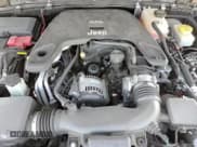 ✅ 2019 Jeep Wrangler Unlimited Sport S • VIN: 1C4HJXDG5KW679585 • Lot: 84014035. Wystawiony na Copart z przebiegiem 82 585 mil. Bezpłatny archiwum sprzedaży aukcyjnych z USA i szczegółowy raport historii pojazdu na DreamBid. Zdjęcie 15.