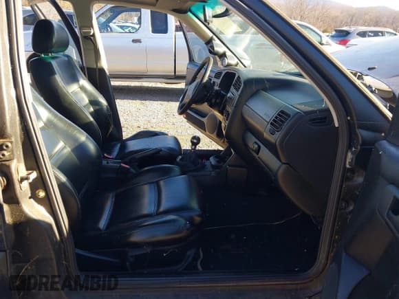 ✅ 1997 Volkswagen Jetta • VIN: 3VWTD81HXVM118059 • Lot: 43806465. Listed on IAAI with 200,677 mi. Free auction sales archive from the USA and detailed vehicle history report at DreamBid. Image 5.