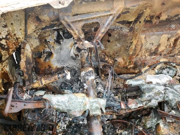 ✅ 1989 Ford Bronco XL • VIN: 1FMEU15N0KLA35090 • Лот: 44452765. Опубликован ранее на Copart с пробегом Не указан. Бесплатный доступ к архиву аукционных продаж из США и подробный отчёт об истории автомобиля на DreamBid. Изображение 9.