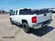 2007 Chevrolet Silverado 2500HD LTZ z VIN 1GCHK29667E573319, wystawiony jako IAAI lot #42675624 z przebiegiem 138 091 mil mil oraz . Historia ofert i sprzedaży dostępna na DreamBid. Obrazek 3.