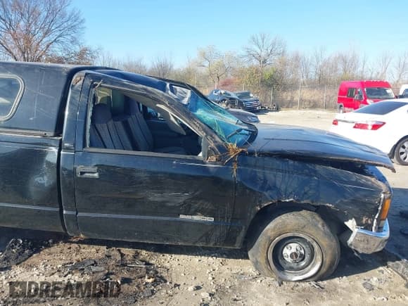 ✅ 1996 GMC Sierra 1500 • VIN: 1GTEC14W9TZ511529 • Лот: 43707306. Опубликован ранее на IAAI с пробегом 242 216 миль. Бесплатный доступ к архиву аукционных продаж из США и подробный отчёт об истории автомобиля на DreamBid. Изображение 6.