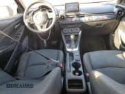 ✅ 2017 Toyota Yaris • VIN: 3MYDLBYV4HY193079 • Lot: 86450195. Wystawiony na Copart z przebiegiem 223 204 mil. Bezpłatny archiwum sprzedaży aukcyjnych z USA i szczegółowy raport historii pojazdu na DreamBid. Zdjęcie 8.