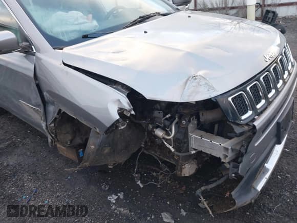 ✅ 2020 Jeep Compass Limited • VIN: 3C4NJDCB0LT127507 • Lot: 41235754. Wystawiony na IAAI z przebiegiem 47 731 mil. Bezpłatny archiwum sprzedaży aukcyjnych z USA i szczegółowy raport historii pojazdu na DreamBid. Zdjęcie 6.