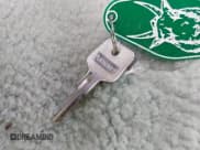 ✅ 1990 Volvo 240 • VIN: YV1AA8855L1855012 • Lot: 42533844. Wystawiony na IAAI z przebiegiem 317 063 mil. Bezpłatny archiwum sprzedaży aukcyjnych z USA i szczegółowy raport historii pojazdu na DreamBid. Zdjęcie 11.