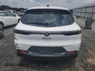 ✅ 2024 Alfa Romeo Tonale Veloce • VIN: ZASPATDW4R3035099 • Lot: 62618134. Wystawiony na Copart z przebiegiem 7 339 mil. Bezpłatny archiwum sprzedaży aukcyjnych z USA i szczegółowy raport historii pojazdu na DreamBid. Zdjęcie 6.