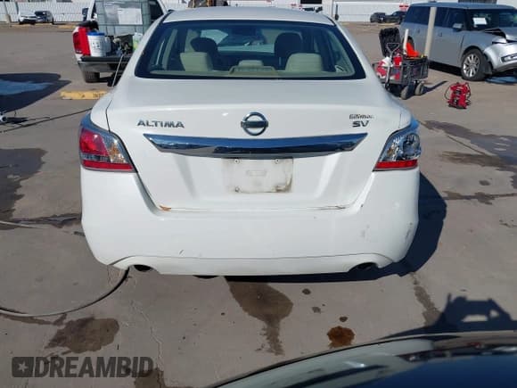 ✅ 2015 Nissan Altima SV • VIN: 1N4AL3AP5FC579704 • Lot: 43518349. Wystawiony na IAAI z przebiegiem 157 687 mil. Bezpłatny archiwum sprzedaży aukcyjnych z USA i szczegółowy raport historii pojazdu na DreamBid. Zdjęcie 16.