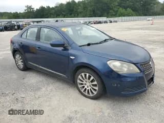 ✅ 2013 Suzuki Kizashi SE • VIN: JS2RE9A30D6100324 • Лот: 68229025. Опубликован ранее на Copart с пробегом Не указан. Бесплатный доступ к архиву аукционных продаж из США и подробный отчёт об истории автомобиля на DreamBid. Изображение 4.