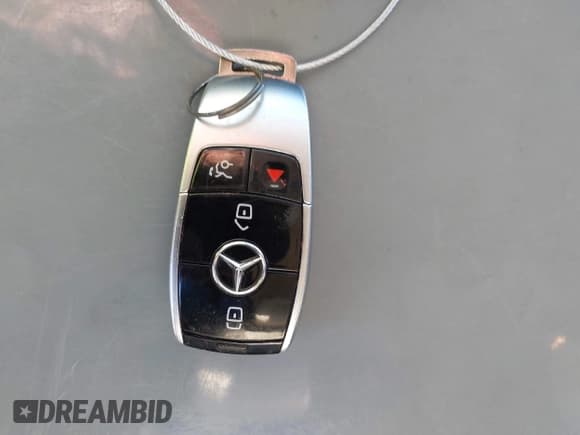 ✅ 2018 Mercedes-Benz E 300 • VIN: WDDZF4JB9JA327236 • Lot: 43470938. Listed on IAAI with 129,386 mi. Free auction sales archive from the USA and detailed vehicle history report at DreamBid. Image 11.