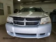 ✅ 2010 Dodge Avenger R/T • VIN: 1B3CC5FB1AN221803 • Лот: 64294464. Опубликован ранее на Copart с пробегом 318 092 миль. Бесплатный доступ к архиву аукционных продаж из США и подробный отчёт об истории автомобиля на DreamBid. Изображение 5.