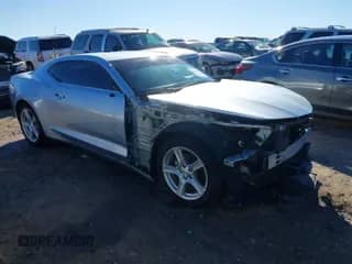 2017 Chevrolet Camaro 1LT with VIN 1G1FB1RX1H0153775, listed as a IAAI auction lot 41678960 with 138,040 mi miles and . Bid and sale history available at DreamBid. Image 1.