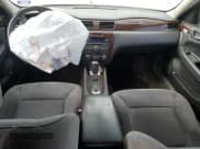 ✅ 2014 Chevrolet Impala LT • VIN: 2G1WB5E3XE1169225 • Lot: 82537985. Wystawiony na Copart z przebiegiem Nie podano. Bezpłatny archiwum sprzedaży aukcyjnych z USA i szczegółowy raport historii pojazdu na DreamBid. Zdjęcie 8.