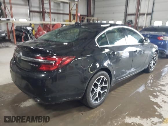 ✅ 2017 Buick Regal Sport Touring • VIN: 2G4GL5EX1H9101733 • Лот: 41839210. Опубликован ранее на IAAI с пробегом 122 890 миль. Бесплатный доступ к архиву аукционных продаж из США и подробный отчёт об истории автомобиля на DreamBid. Изображение 4.