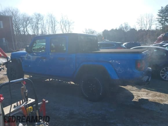 ✅ 2021 Jeep Gladiator Willys • VIN: 1C6HJTAG3ML572690 • Lot: 41649907. Wystawiony na IAAI z przebiegiem 74 734 mil. Bezpłatny archiwum sprzedaży aukcyjnych z USA i szczegółowy raport historii pojazdu na DreamBid. Zdjęcie 15.