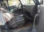 ✅ 2006 Hummer H3 • VIN: 5GTDN136X68124983 • Lot: 43779172. Wystawiony na IAAI z przebiegiem 232 483 mil. Bezpłatny archiwum sprzedaży aukcyjnych z USA i szczegółowy raport historii pojazdu na DreamBid. Zdjęcie 5.