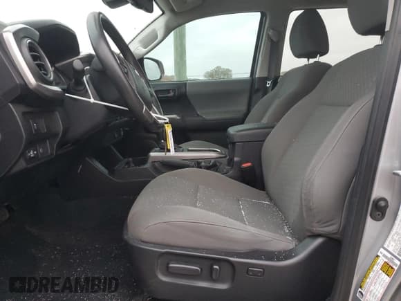 ✅ 2021 Toyota Tacoma TRD Off Road • VIN: 5TFAZ5CNXMX109934 • Lot: 92274625. Listed on Copart with 51,644 mi. Free auction sales archive from the USA and detailed vehicle history report at DreamBid. Image 7.