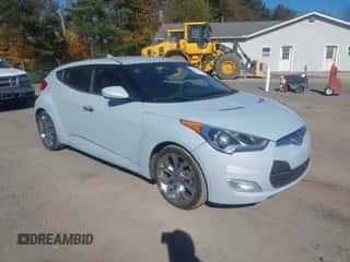 2015 Hyundai Veloster RE:FLEX z VIN KMHTC6AD7FU219785, wystawiony jako IAAI lot #43548144 z przebiegiem 116 024 mil mil oraz . Historia ofert i sprzedaży dostępna na DreamBid. Obrazek 1.