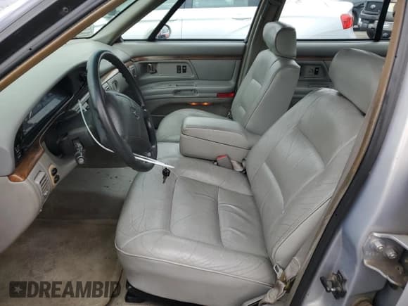 ✅ 1997 Oldsmobile 88 LS • VIN: 1G3HN52K3V4836241 • Лот: 76206284. Опубликован ранее на Copart с пробегом 75 019 миль. Бесплатный доступ к архиву аукционных продаж из США и подробный отчёт об истории автомобиля на DreamBid. Изображение 7.