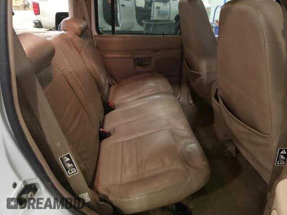 ✅ 2000 Ford Explorer Eddie Bauer • VIN: 1FMDU84P0YZC67167 • Лот: 85806684. Опубликован ранее на Copart с пробегом 156 411 миль. Бесплатный доступ к архиву аукционных продаж из США и подробный отчёт об истории автомобиля на DreamBid. Изображение 11.