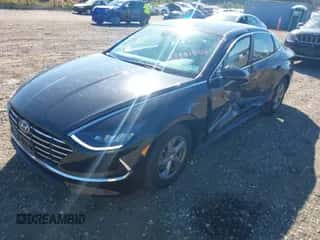 2022 Hyundai Sonata SE with VIN KMHL24JA6NA222660, listed as a IAAI auction lot 43381509 with 22,010 mi miles and . Bid and sale history available at DreamBid. Image 2.
