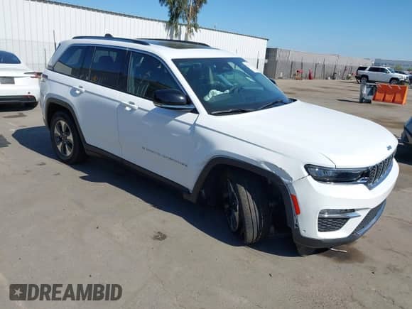 2022 Jeep Grand Cherokee with VIN 1C4RJYB65N8756033, listed as a IAAI auction lot 42619151 with 32,558 mi miles and . Bid and sale history available at DreamBid. Image 1.