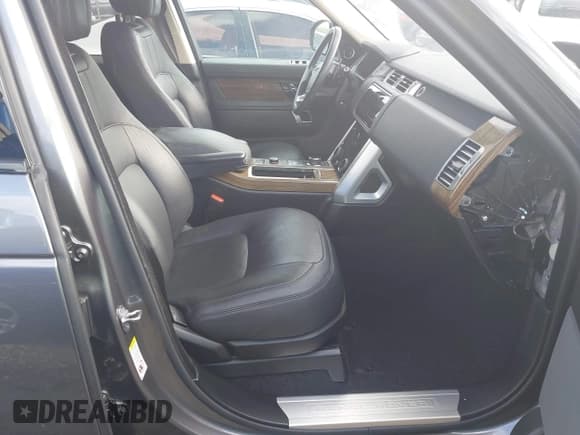 ✅ 2019 Land Rover Range Rover HSE • VIN: SALGS2SV0KA537745 • Lot: 42245270. Listed on IAAI with 49,616 mi. Free auction sales archive from the USA and detailed vehicle history report at DreamBid. Image 5.