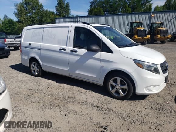 ✅ 2016 Mercedes-Benz Metris Cargo • VIN: WD3PG2EA7G3093125 • Lot: 63294935. Listed on Copart with 167,990 mi. Free auction sales archive from the USA and detailed vehicle history report at DreamBid. Image 4.