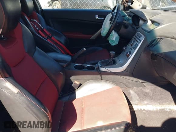 ✅ 2010 Hyundai Genesis Coupe R-Spec • VIN: KMHHT6KD9AU003613 • Lot: 41717394. Wystawiony na IAAI z przebiegiem 85 343 mil. Bezpłatny archiwum sprzedaży aukcyjnych z USA i szczegółowy raport historii pojazdu na DreamBid. Zdjęcie 5.