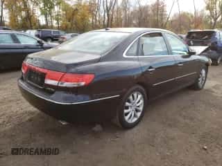 2008 Hyundai Azera Limited z VIN KMHFC46F78A263155, wystawiony jako Copart lot #75874974 z przebiegiem 114 857 mil mil oraz Szkoda całkowita • Salvage title. Historia ofert i sprzedaży dostępna na DreamBid. Obrazek 3.