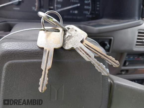 ✅ 1992 Isuzu Rodeo • VIN: 4S2CG58Z0N4308525 • Lot: 42659883. Listed on IAAI with 224,998 mi. Free auction sales archive from the USA and detailed vehicle history report at DreamBid. Image 11.