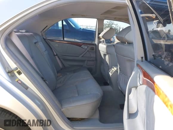 ✅ 2001 Mercedes-Benz E 320 • VIN: WDBJF65J21B314986 • Лот: 43899817. Опубликован ранее на IAAI с пробегом 252 640 миль. Бесплатный доступ к архиву аукционных продаж из США и подробный отчёт об истории автомобиля на DreamBid. Изображение 8.