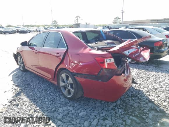 2014 Toyota Camry L with VIN 4T1BF1FK2EU759685, listed as a Copart auction lot 49138214 with 146,198 mi miles and Salvage title. Bid and sale history available at DreamBid. Image 3.
