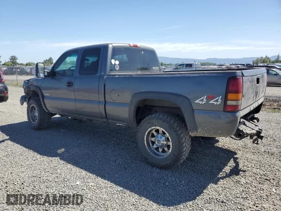 ✅ 2002 Chevrolet Silverado 2500HD LS • VIN: 1GCHK29U12E136559 • Lot: 59023365. Wystawiony na Copart z przebiegiem 274 974 mil. Bezpłatny archiwum sprzedaży aukcyjnych z USA i szczegółowy raport historii pojazdu na DreamBid. Zdjęcie 2.