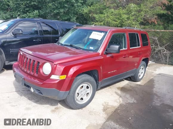 ✅ 2014 Jeep Patriot Sport • VIN: 1C4NJPBA4ED551968 • Lot: 42570680. Listed on IAAI with 232,215 mi. Free auction sales archive from the USA and detailed vehicle history report at DreamBid. Image 2.