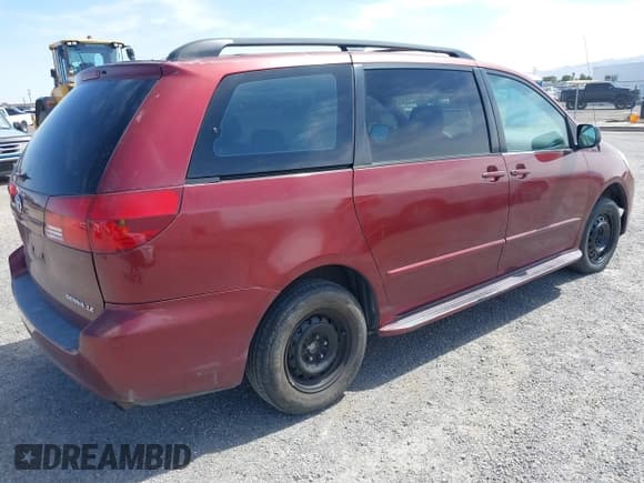 ✅ 2004 Toyota Sienna CE • VIN: 5TDZA23C14S136842 • Lot: 42056718. Listed on IAAI with 259,513 mi. Free auction sales archive from the USA and detailed vehicle history report at DreamBid. Image 4.