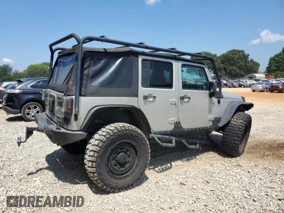 ✅ 2007 Jeep Wrangler X • VIN: 1J4GA39197L114235 • Lot: 63981065. Listed on Copart with 236,390 mi. Free auction sales archive from the USA and detailed vehicle history report at DreamBid. Image 3.