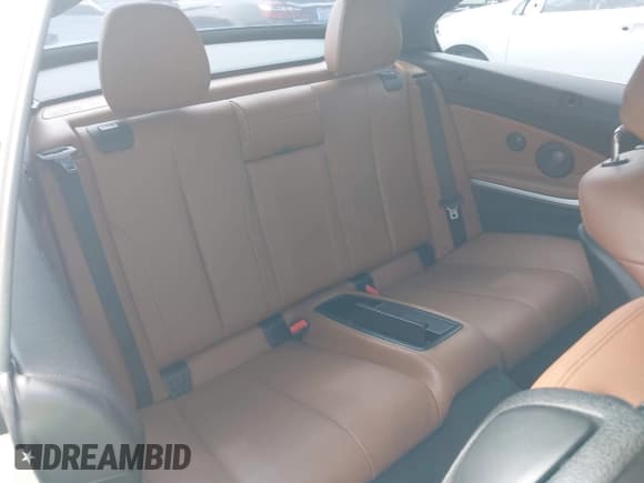 ✅ 2015 BMW 4 Series 428i • VIN: WBA3V7C56F5A24605 • Лот: 42506958. Опубликован ранее на IAAI с пробегом 126 698 миль. Бесплатный доступ к архиву аукционных продаж из США и подробный отчёт об истории автомобиля на DreamBid. Изображение 8.