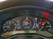 ✅ 2025 Mazda CX-30 S Preferred • VIN: 3MVDMBCM1SM790889 • Lot: 95720325. Wystawiony na Copart z przebiegiem 22 635 mil. Bezpłatny archiwum sprzedaży aukcyjnych z USA i szczegółowy raport historii pojazdu na DreamBid. Zdjęcie 9.