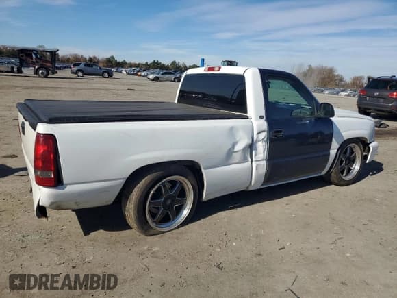 ✅ 2005 Chevrolet Silverado 1500 Work Truck • VIN: 1GCEC14X95Z264265 • Lot: 90753985. Listed on Copart with 172,518 mi. Free auction sales archive from the USA and detailed vehicle history report at DreamBid. Image 3.