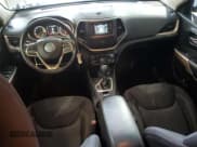 ✅ 2017 Jeep Cherokee Latitude • VIN: 1C4PJLCB4HW571980 • Лот: 53568575. Опубликован ранее на Copart с пробегом 78 776 миль. Бесплатный доступ к архиву аукционных продаж из США и подробный отчёт об истории автомобиля на DreamBid. Изображение 8.