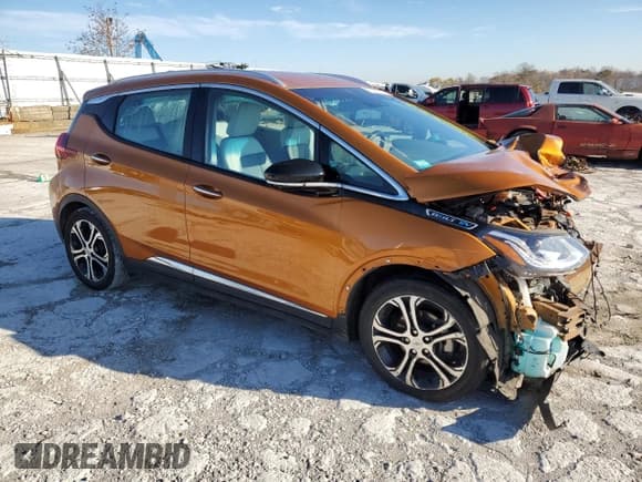 ✅ 2017 Chevrolet Bolt EV Premier • VIN: 1G1FX6S0XH4179697 • Lot: 79145214. Wystawiony na Copart z przebiegiem 86 378 mil. Bezpłatny archiwum sprzedaży aukcyjnych z USA i szczegółowy raport historii pojazdu na DreamBid. Zdjęcie 4.