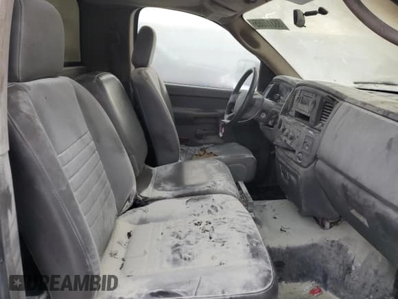 ✅ 2006 Dodge 2500 ST • VIN: 3D7KR26C06G221376 • Лот: 88317065. Опубликован ранее на Copart с пробегом Не указан. Бесплатный доступ к архиву аукционных продаж из США и подробный отчёт об истории автомобиля на DreamBid. Изображение 10.