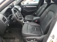 ✅ 2018 Audi Q3 Premium • VIN: WA1ECCFSXJR026670 • Lot: 68262515. Wystawiony na Copart z przebiegiem 61 352 mil. Bezpłatny archiwum sprzedaży aukcyjnych z USA i szczegółowy raport historii pojazdu na DreamBid. Zdjęcie 7.