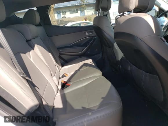 ✅ 2018 Hyundai Santa Fe 2.4L • VIN: 5NMZUDLB1JH081821 • Лот: 63705114. Опубликован ранее на Copart с пробегом 39 484 миль. Бесплатный доступ к архиву аукционных продаж из США и подробный отчёт об истории автомобиля на DreamBid. Изображение 11.