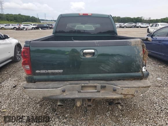 ✅ 2006 Chevrolet Silverado 1500 LT1 • VIN: 2GCEC13T361122728 • Лот: 64756524. Опубликован ранее на Copart с пробегом 186 141 миль. Бесплатный доступ к архиву аукционных продаж из США и подробный отчёт об истории автомобиля на DreamBid. Изображение 6.