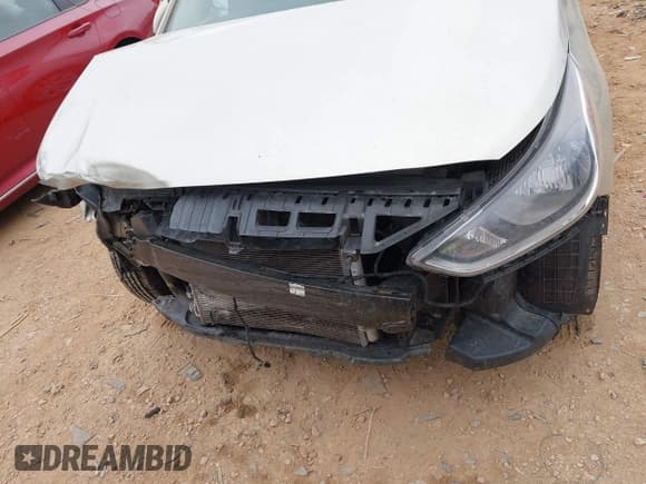 ✅ 2020 Hyundai Accent SE • VIN: 3KPC24A68LE099132 • Lot: 41923649. Wystawiony na IAAI z przebiegiem 100 098 mil. Bezpłatny archiwum sprzedaży aukcyjnych z USA i szczegółowy raport historii pojazdu na DreamBid. Zdjęcie 6.