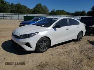 ✅ 2023 Kia Forte GT-Line • VIN: 3KPF54AD2PE526734 • Lot: 86705895. Wystawiony na Copart z przebiegiem 19 063 mil. Bezpłatny archiwum sprzedaży aukcyjnych z USA i szczegółowy raport historii pojazdu na DreamBid. Zdjęcie 1.