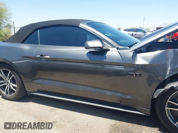 ✅ 2017 Ford Mustang GT Premium • VIN: 1FATP8FFXH5287242 • Lot: 42294315. Wystawiony na IAAI z przebiegiem 92 831 mil. Bezpłatny archiwum sprzedaży aukcyjnych z USA i szczegółowy raport historii pojazdu na DreamBid. Zdjęcie 13.