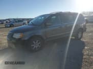 ✅ 2010 Chrysler Town & Country Touring • VIN: 2A4RR5DX6AR345407 • Лот: 86234085. Опубликован ранее на Copart с пробегом 258 708 миль. Бесплатный доступ к архиву аукционных продаж из США и подробный отчёт об истории автомобиля на DreamBid. Изображение 1.