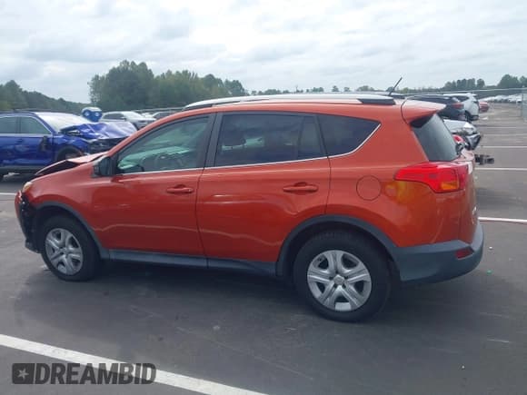 ✅ 2015 Toyota RAV4 LE • VIN: 2T3ZFREV5FW140029 • Lot: 43346186. Wystawiony na IAAI z przebiegiem 86 828 mil. Bezpłatny archiwum sprzedaży aukcyjnych z USA i szczegółowy raport historii pojazdu na DreamBid. Zdjęcie 14.